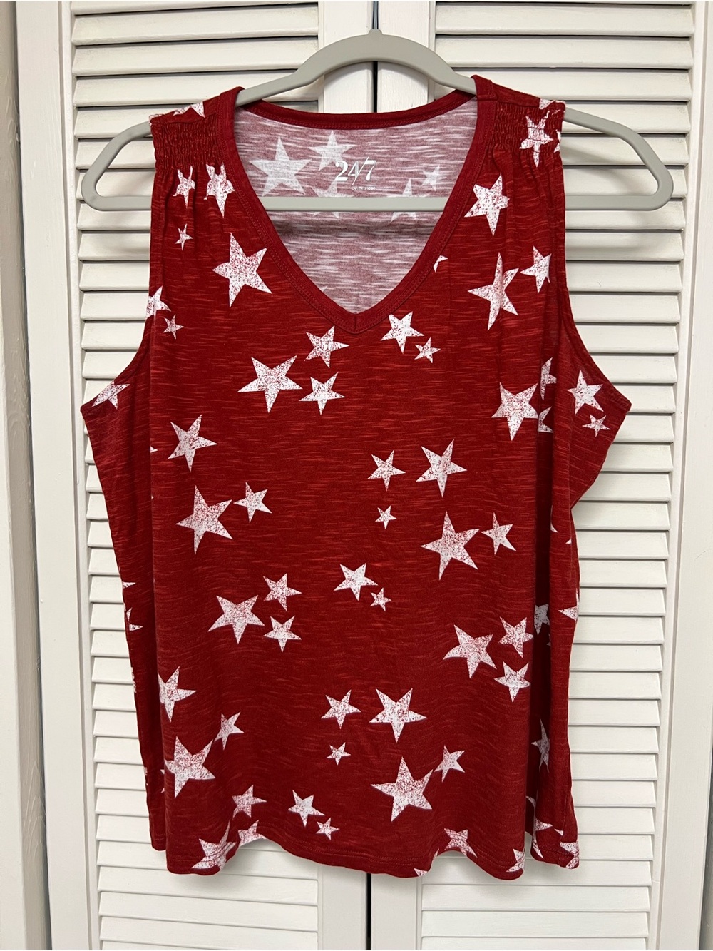 Maurices Red Star Print V-Neck Tank Top